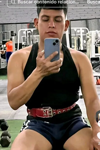 Flipped Chat AI – Чат с Марко Антонио