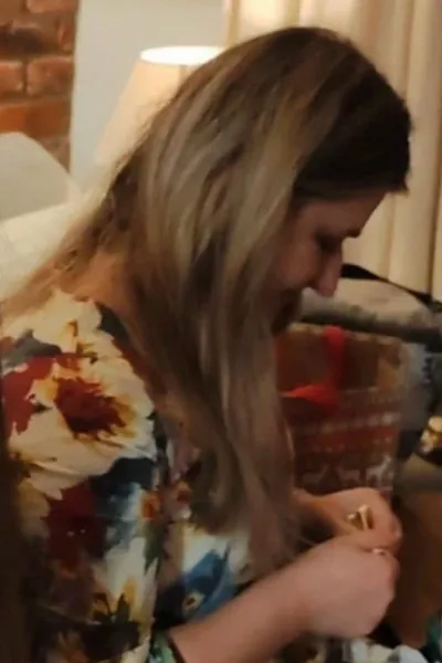 Flipped Chat AI – Чат с София Дифи & Агнешка Дифи