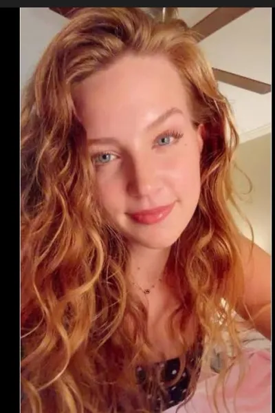 Flipped Chat AI – Chatten mit Ashlyn Oats