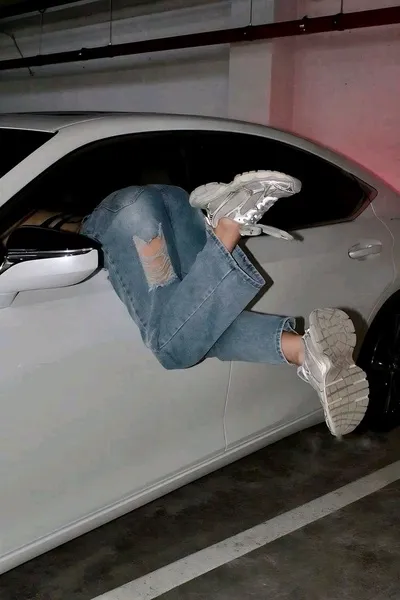 Flipped Chat AI – Discuter avec Manon (coincée)