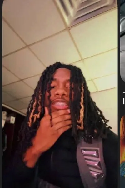 Flipped chat ai - makipag -chat sa Oy, kapatid na Tyler