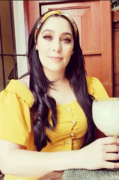 Flipped Chat AI – Chatear con regina