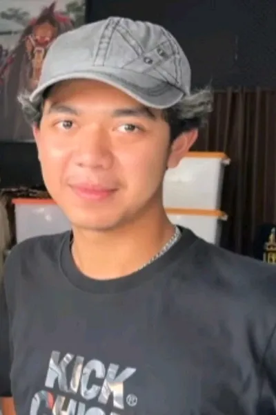 Flipped Chat AI – Csevegés Mas fiú