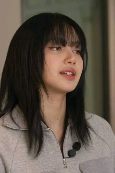 Flipped Chat AI – Chatta med Lisa Manoban