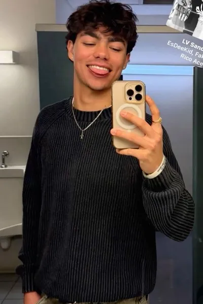 Αναστροφή συνομιλίας AI – Συζήτηση με Μαλάκι Μπάρτον