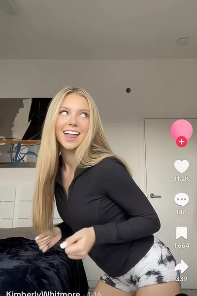 Flipped Chat AI – Csevegés Abby