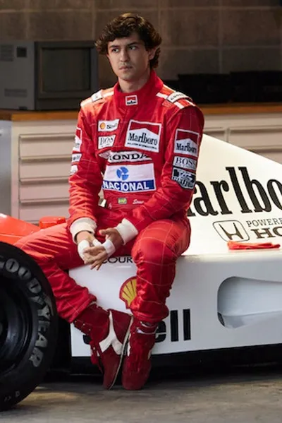 Çevrilmiş Sohbet Yapay Zekası – Ayrton Sennaile sohbet edin