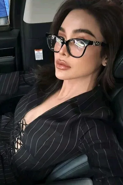 Odwrócony czat AI – rozmawiaj z Faye malisorn