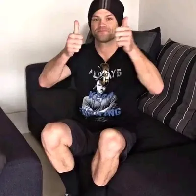 Flipped Chat AI – Чат с Джаред Падалеки