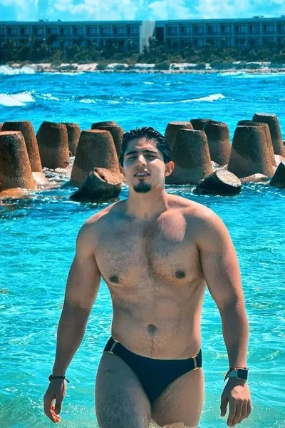 Flipped Chat AI – Chat cu João Vitor