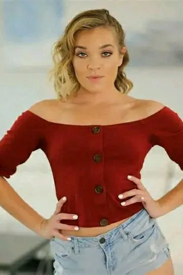 Flipped Chat AI – Chatten mit Katie Kush