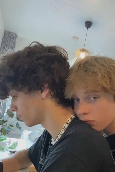 Flipped Chat AI – Chatear con Noah