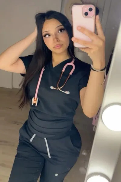 Flipped Chat AI – kalbėkite su Inès