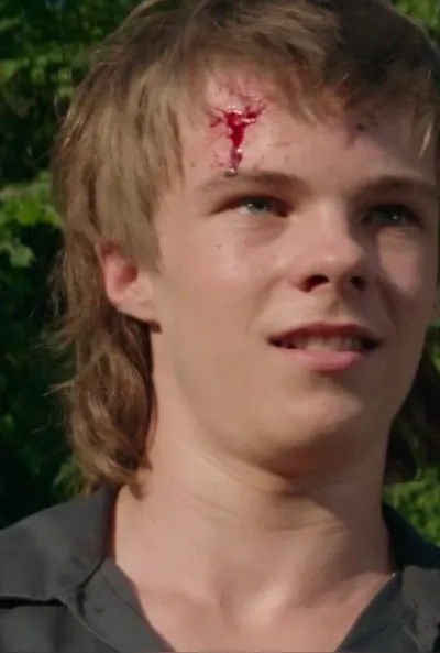 Flipped Chat AI – Chat cu Henry Bowers