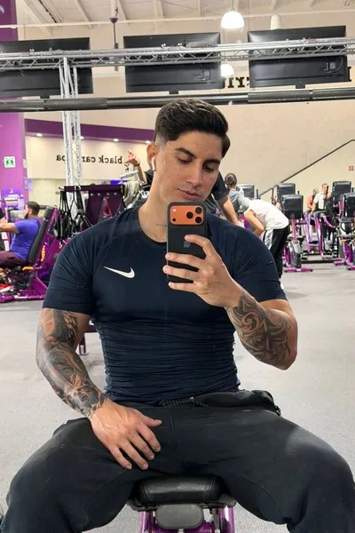 Flipped Chat AI – kalbėkite su Leonardas