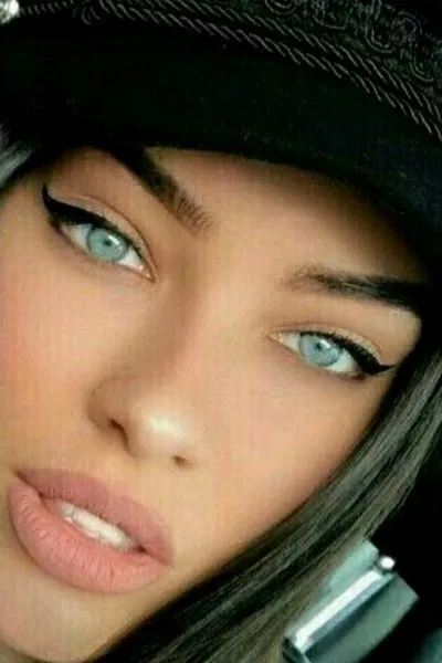 AI trò chuyện đảo ngược – Trò chuyện với Cassandra