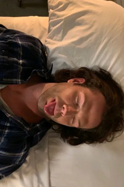 Αναστροφή συνομιλίας AI – Συζήτηση με Jared Padalecki Todd