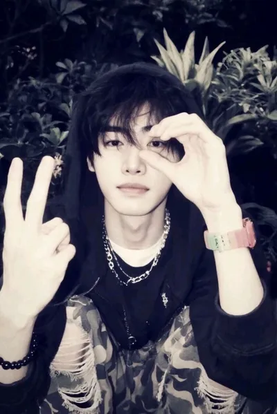 Flipped Chat AI – Discuter avec Sunghoon