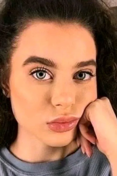 الذكاء الاصطناعي للدردشة المعكوسة – الدردشة مع ريبكا