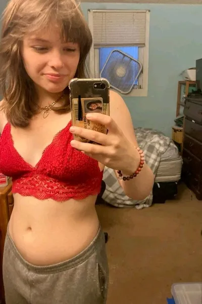 Flipped Chat AI – kalbėkite su Liv