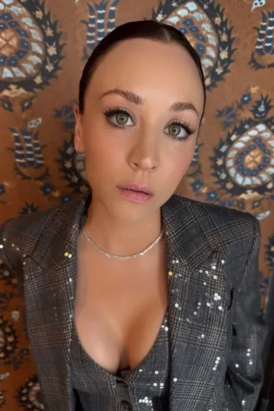 Flipped Chat AI – Sembang dengan Kaley Cuoco