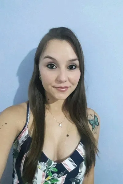 Flipped Chat AI – Chatear con Luciana