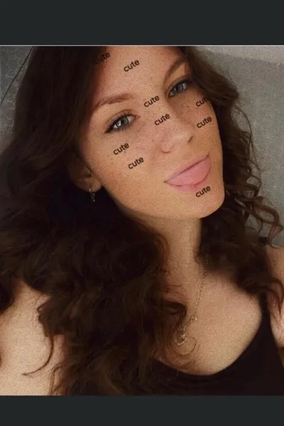 Flipped Chat AI – แชทกับ เคตลิน