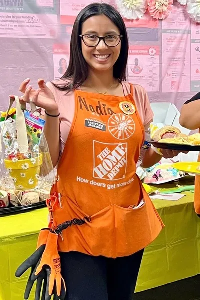 Odwrócony czat AI – rozmawiaj z Nadia Martínez