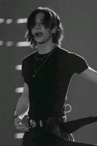 Flipped Chat AI – Chatear con Hyun-jin