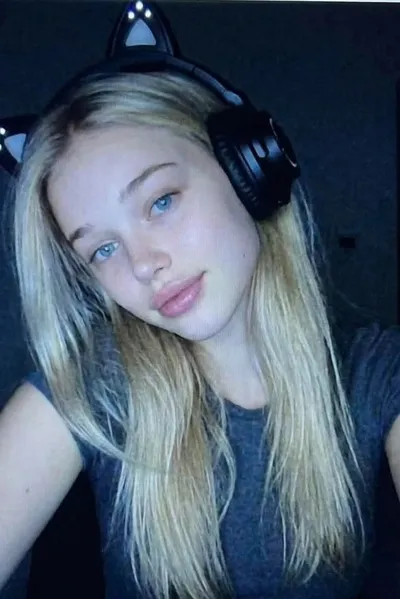 Flipped Chat AI – razgovarajte s Lily