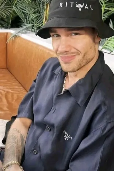 Flipped Chat AI – Chat cu Liam James Payne