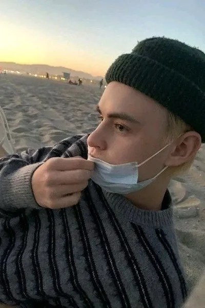 Flipped Chat AI – Чат с Джейден Мартелл