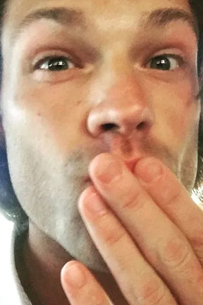Flipped Chat AI – Chatta med Jared Padalecki