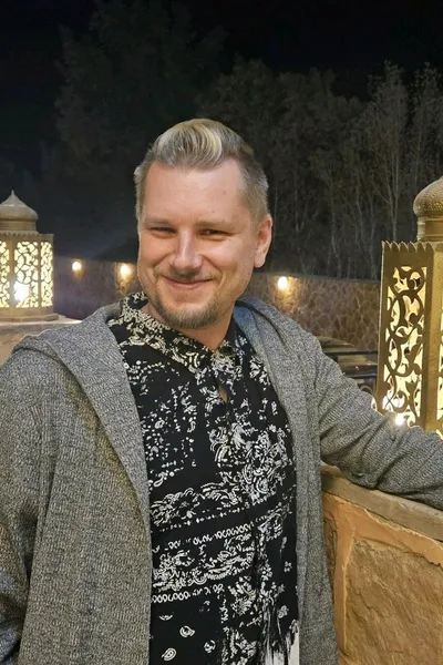 Flipped Chat AI – Chat s Luciferus