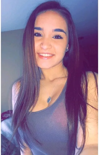 FlippedチャットAI – Ava Boyleとチャット