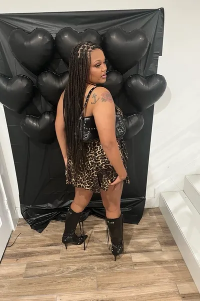 Flipped Chat AI – razgovarajte s Chelsea, curice