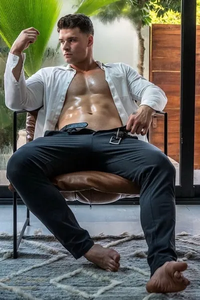 Flipped chat ai - makipag -chat sa Malik Delgaty