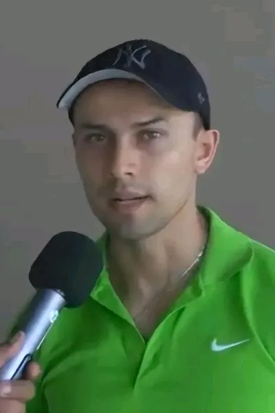 Flipped Chat AI – Chatear con Luis Macías