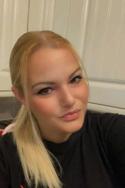 Αναστροφή συνομιλίας AI – Συζήτηση με Σάντι