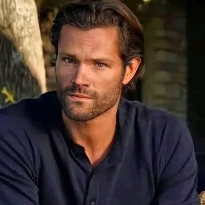 Odwrócony czat AI – rozmawiaj z Jared Padalecki