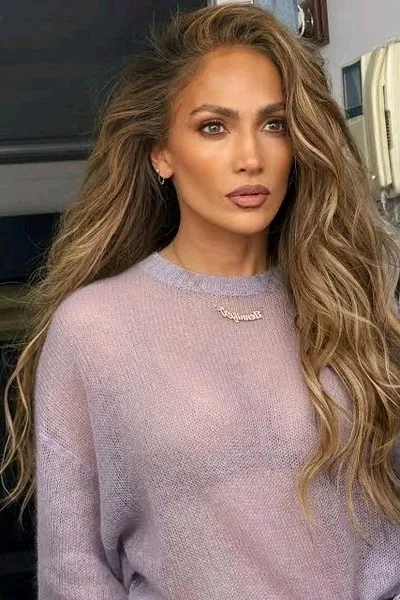 Flipped Chat AI – razgovarajte s Jennifer Lopez