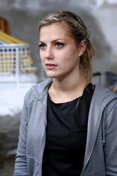 Αναστροφή συνομιλίας AI – Συζήτηση με Leni