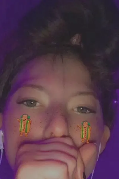 Flipped Chat AI – Chatten mit Addie Turner