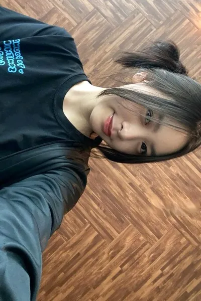 Flipped Chat AI – Sembang dengan Lily