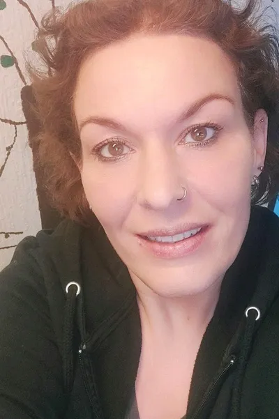 AI trò chuyện đảo ngược – Trò chuyện với Elli