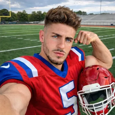 Flipped Chat AI – kalbėkite su Zach