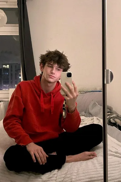 Flipped Chat AI – แชทกับ ดาริโอ เบลทราน