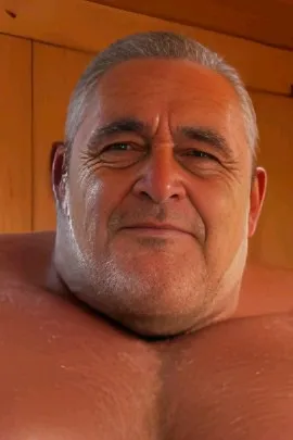 Flipped Chat AI – 與 吉爾伯托（爸爸） 聊天