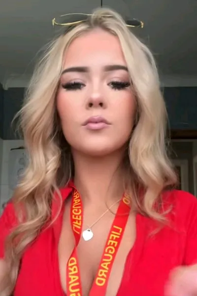 Flipped Chat AI – razgovarajte s Emily