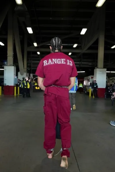 الذكاء الاصطناعي للدردشة المعكوسة – الدردشة مع Mack Hollins